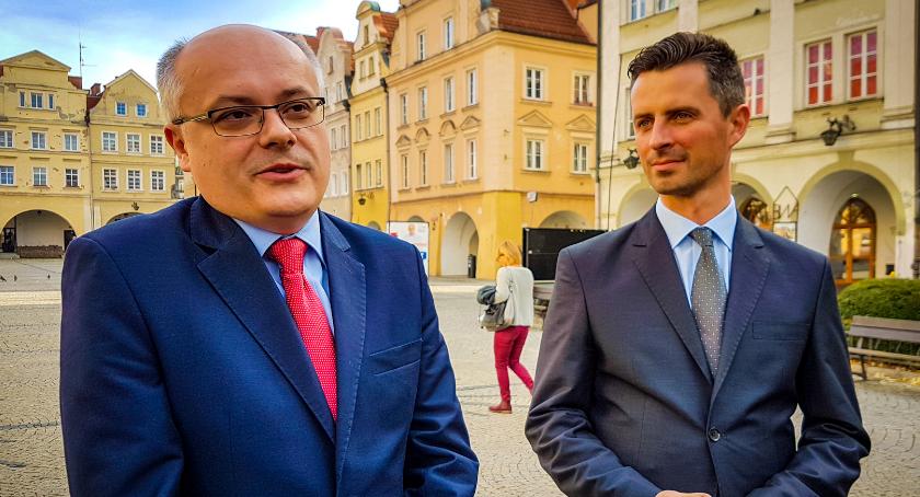 K.Mróz : 