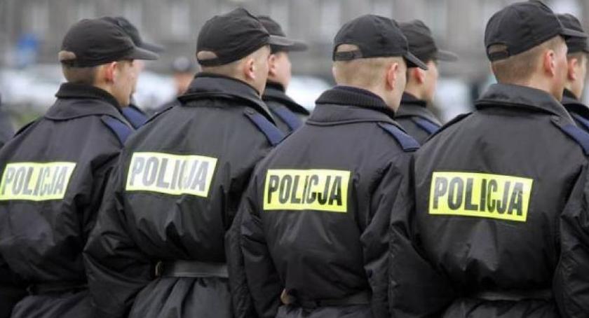 Policjanci masowo odchodzą na L4. Praca policji sparaliżowana!