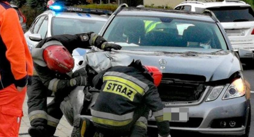 Zderzenie trzech aut. Jedna osoba w szpitalu