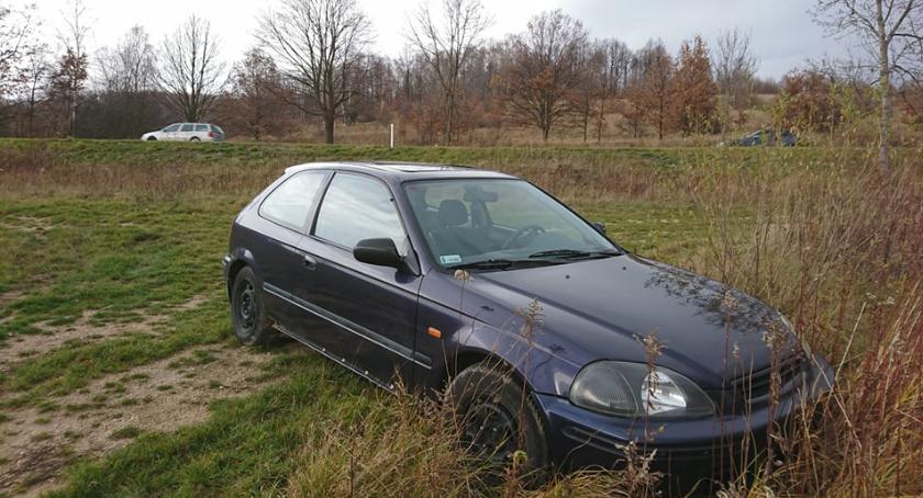Porzucona Honda Civic