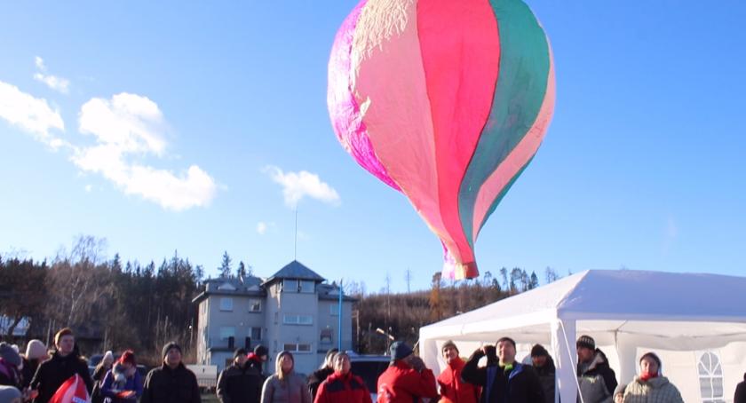 Na lotnisku odbyły się Mikołajkowe Zawody Balonowe