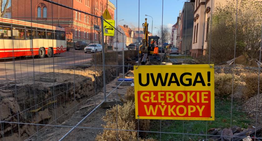 Uwaga na Al.Wojska Polskiego!