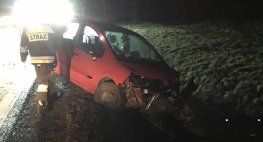 Na DK-3 w Mysłowie auto wypadło z drogi