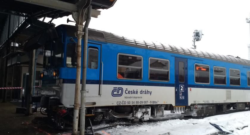Liberec : Pociąg wjechał na peron