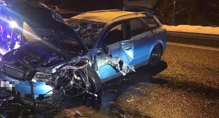 Kaczorów : Auto osobowe zderzyło się z piaskarką