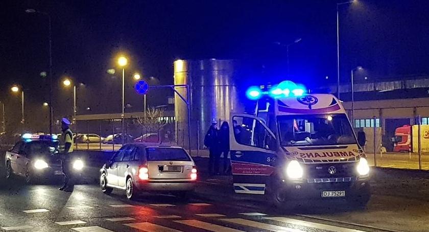 Kobieta potrącona na przejściu dla pieszych
