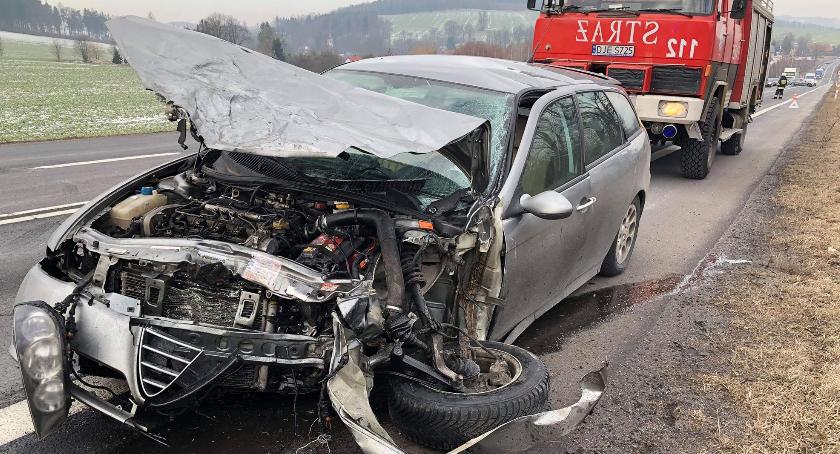 Czołowe zderzenie na DK30 w Barcinku - Włącz Zello