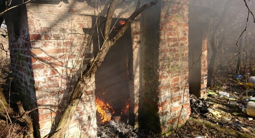 Pożar pustostanu na osiedlu Orle