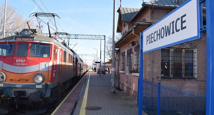 Pęknięta szyna zatrzymała pociąg do Szklarskiej Poręby