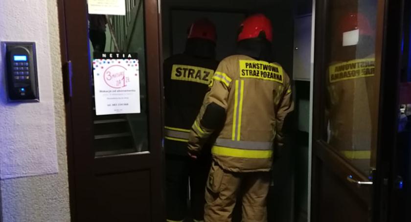 Wysokie stężenie tlenku węgla w bloku na ulicy Szymanowskiego