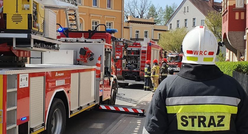 Interwencja straży pożarnej na ulicy Cieplickiej