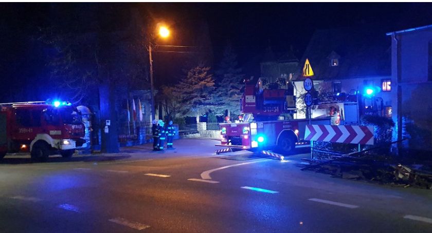 Interwencja straży pożarnej w centrum Piechowic