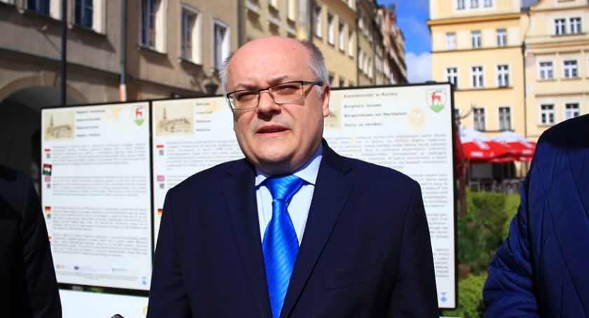 K.Mróz : Prezydent nie ma pomysłu na sport