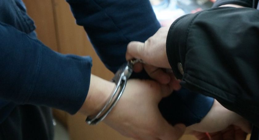 Kontrowersyjny obrońca zwierząt zatrzymany przez policję