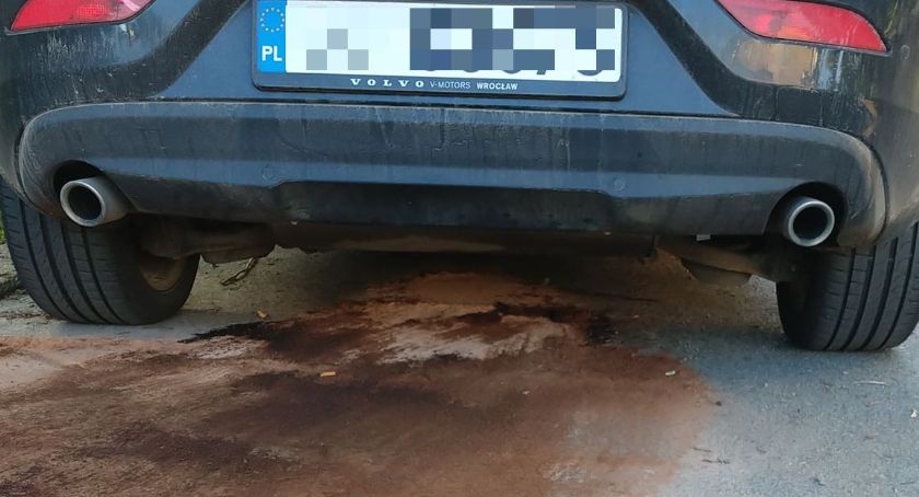 Ukradli paliwo prosto z baku, resza wylała się na ulicę