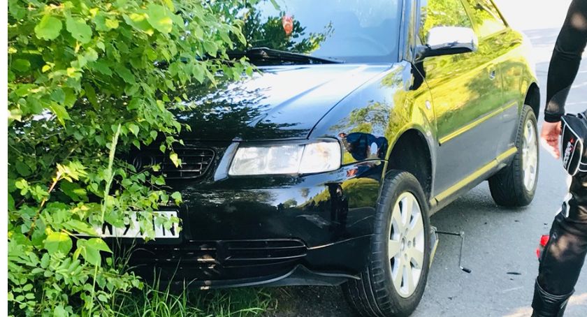 Zderzenie motocyklisty z samochodem osobowym w Jeżowie Sudeckim