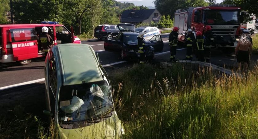 Zderzenie na DK3 w Radomierzu. Są osoby ranne