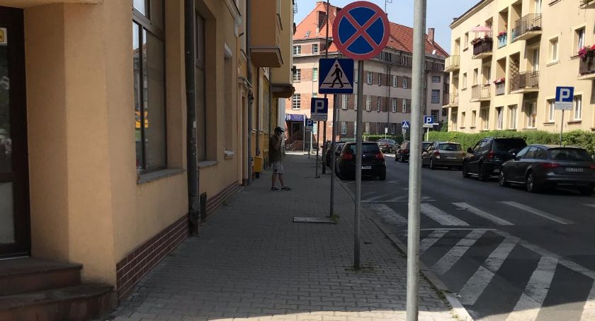 Z miasta zniknęły parkomaty. Kierowcy zdezorientowani.