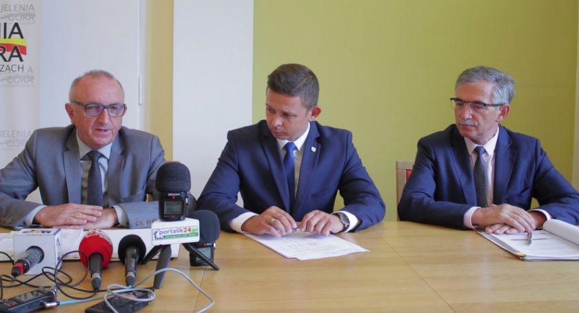 39 osób nie dostało się do liceów. Znamy wyniki rekrutacji w Jeleniej Górze.