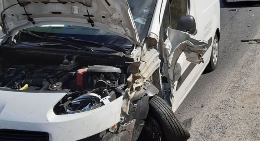 Zderzenie na DK-3 pod Jelenią Górą. Utrudnienia na drodze w stronę Wrocławia