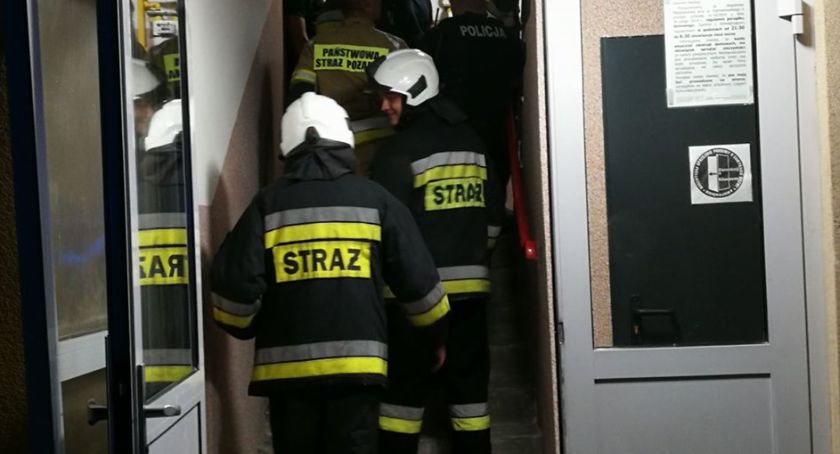 Patelnia w ogniu. Interwencja straży na ulicy Szymanowskiego