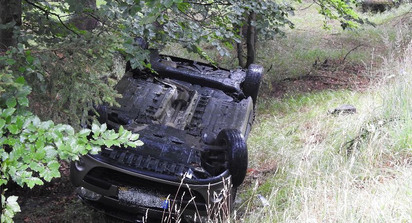 Dachowanie na drodze Szklarska Poręba - Jakuszyce