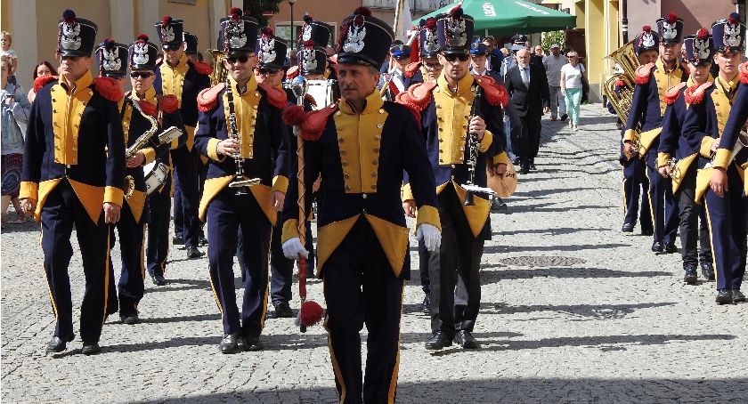 Święto Wojska Polskiego w Jeleniej Górze. Kontrowersyjne słowa generała Peikerta.