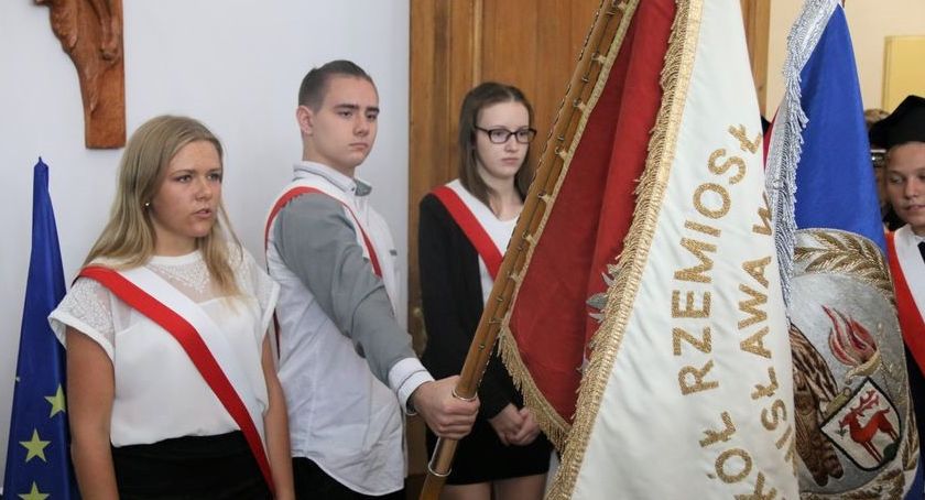 Ponad 12 tysięcy uczniów rozpoczęło rok szkolny w Jeleniej Górze