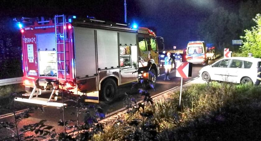 Zderzenie dwóch samochodów w okolicach Dziwiszowa
