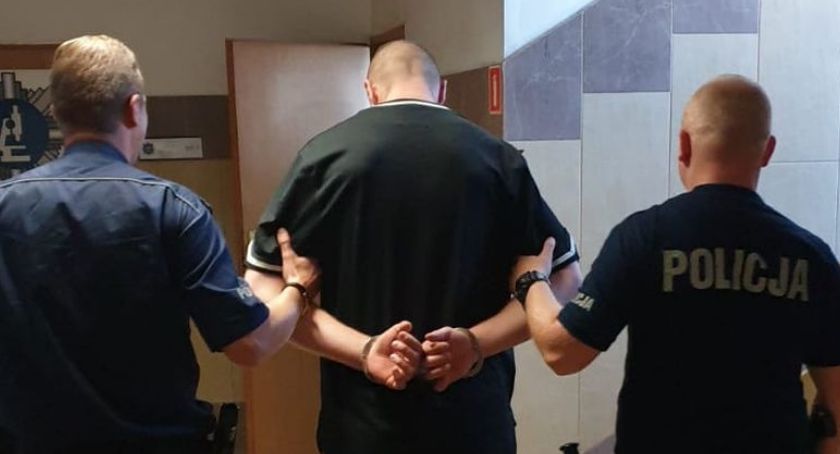 Paser w rękach policji. Podejrzany w tej sprawie o kradzież również z zarzutami.