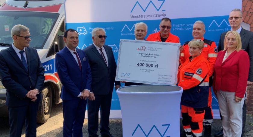Karetki dla jeleniogórskiego pogotowia