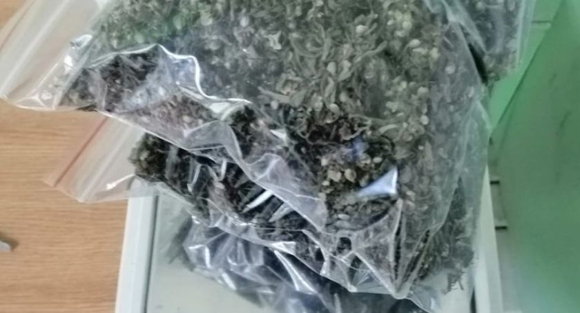 Blisko 800 porcji narkotyków nie trafi do sprzedaży