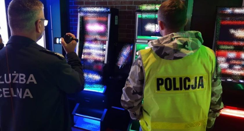 Jeleniogórscy policjanci zarekwirowali kolejne nielegalne automaty do gier hazardowych.