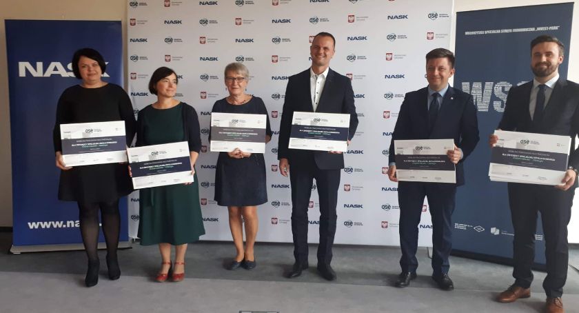W Szkole Podstawowej w Sosnówce powstanie nowa pracownia multimedialna
