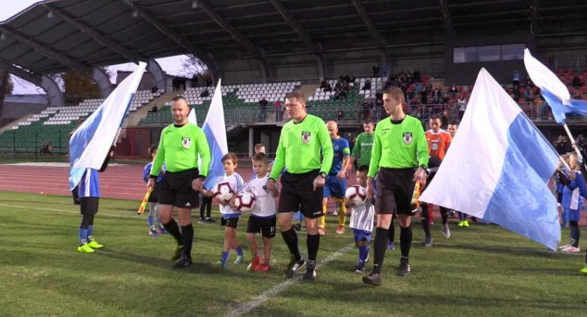 Karkonosze demolują Gryfa
