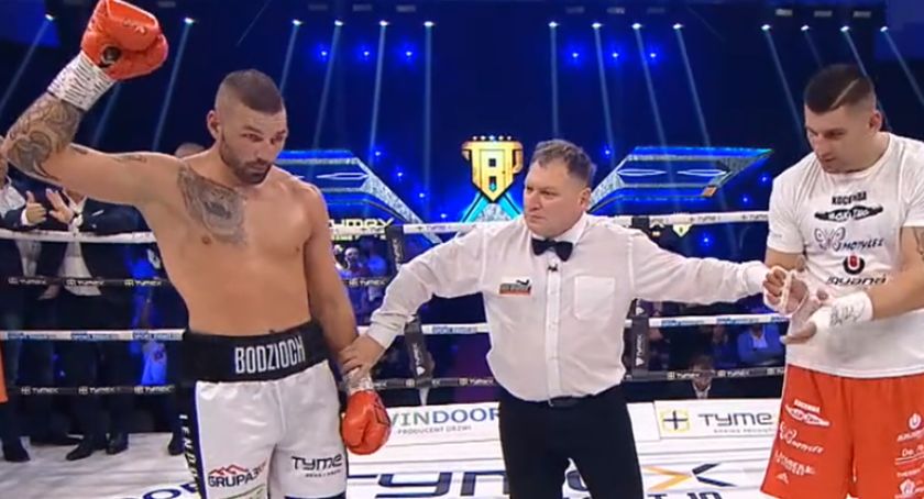 Bodzioch jednogłośnie wygrywa w Łomiankach