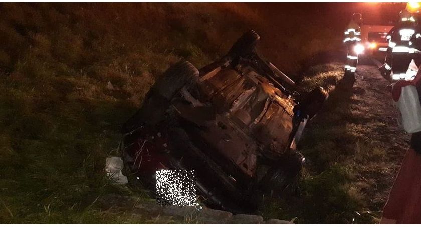 Dachowanie na DK-3 w Kaczorowie. Kierowca uciekł.