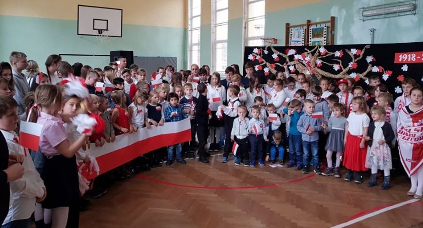 Razem dla Niepodległej w SP w Sosnówce