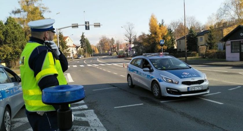 Jeleniogórscy policjanci dbali o bezpieczeństwo uczestników VI Biegu Niepodległości.