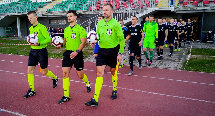 Zwycięstwo uratowane w samej końcówce (skrót spotkania Karkonosze Jelenia Góra - Orla Wąsosz)