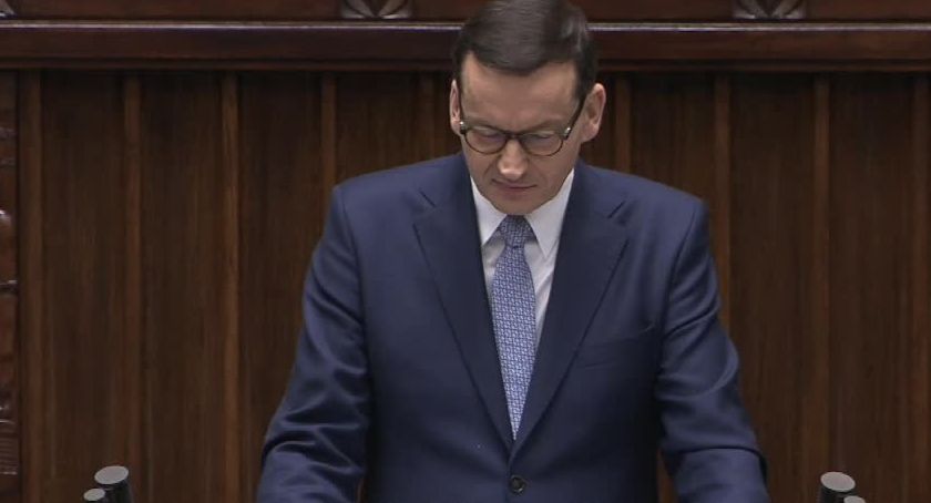 Premier przedstawia zmiany przepisów dla kierowców! (video)