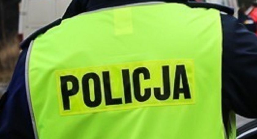 21 razy posłużył się znalezioną kartą płatniczą.