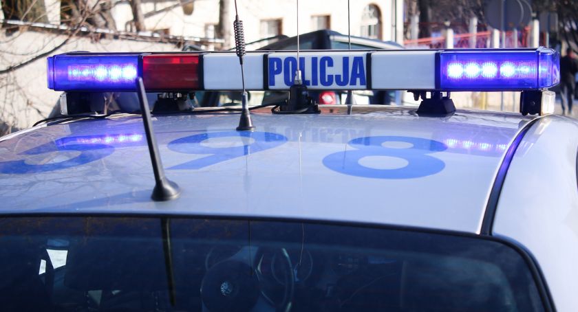 Ostrożnie na drodze – pamiętajmy o odblaskach
