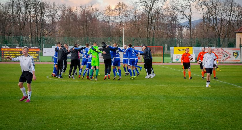 Zwycięstwo Karkonoszy na koniec niezwykle udanej jesieni (skrót spotkania)