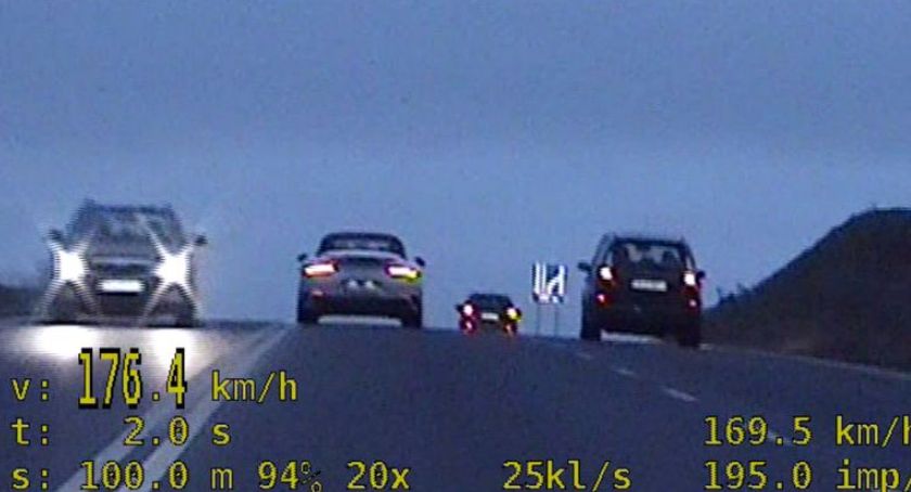 Jeleniogórzanin kierujący Porsche jechał 176 km/h na ograniczeniu do 90 km/h