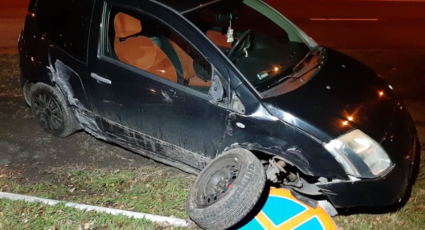 Na ulicy Wolności citroen wypadł z drogi