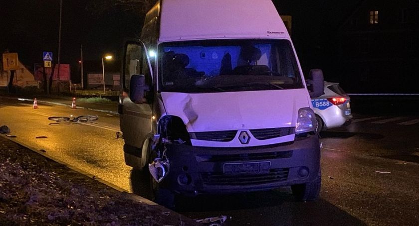 Wypadek na Karola Miarki. Rowerzysta pod kołami busa.