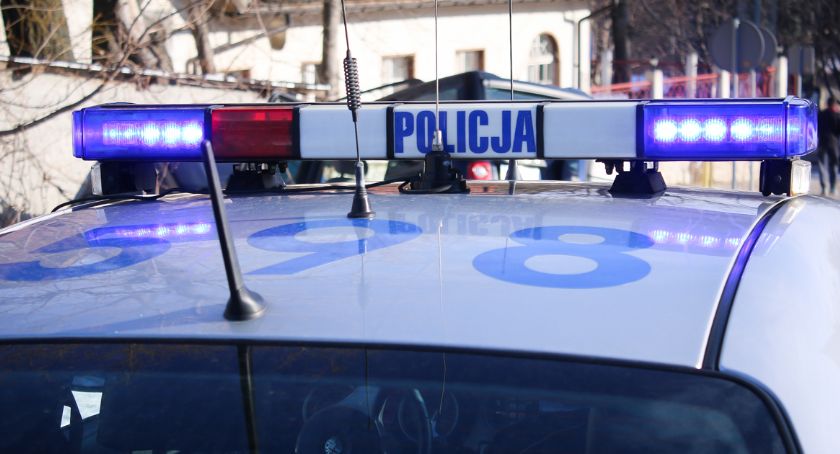 Wyłudzili od 81-latki kilkadziesiąt tysięcy złotych... podając się za policjanta