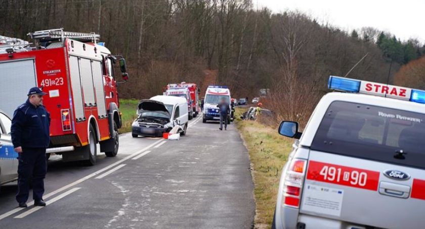 Wypadek we Wleniu. Droga w kierunku Jeleniej Góry zablokowana