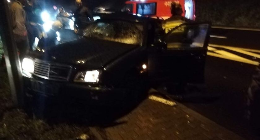 Wypadek w Kaczorowie. Pięć osób poszkodowanych, jedna w stanie krytycznym.